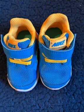 Nike Toddler Blue and Yellow Lightweight Sneaker